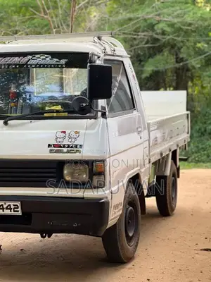 Mitsubishi L300 1994 Lorry (Used)