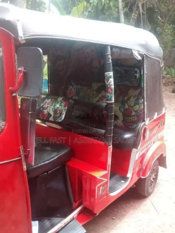 Bajaj 2 Stroke 2002 Three Wheel (Used)