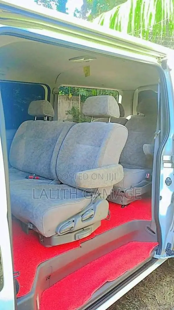 Toyota KDH 200 SUPER GL 2006 Van (Used)