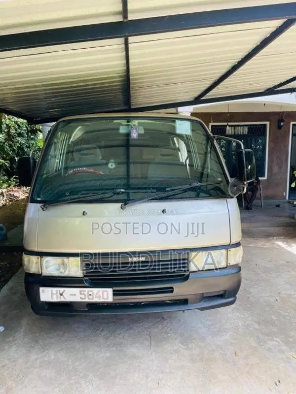 Nissan Caravan Long Model 2003 Van (Used)