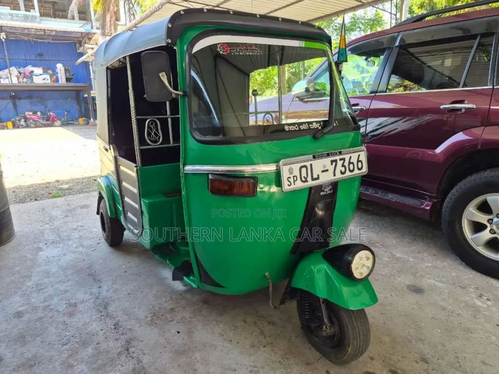 Bajaj 4 Stroke 2007 Three Wheel (Used)