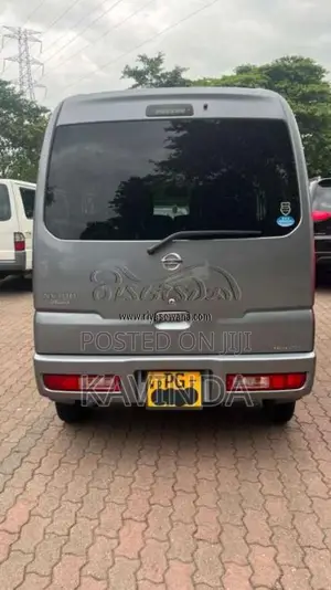 Nissan Clipper 2012 Van (Used)