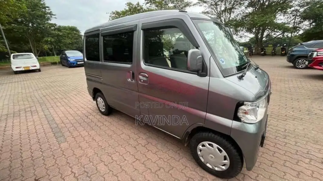 Nissan Clipper 2012 Van (Used)