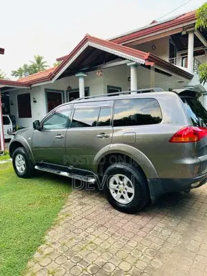 Mitsubishi Montero Sport 2011 SUV (Used)