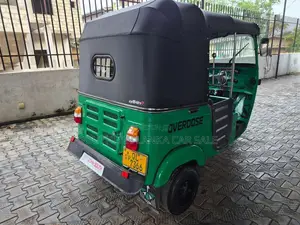 Bajaj 4 Stroke 2007 Three Wheel (Used)