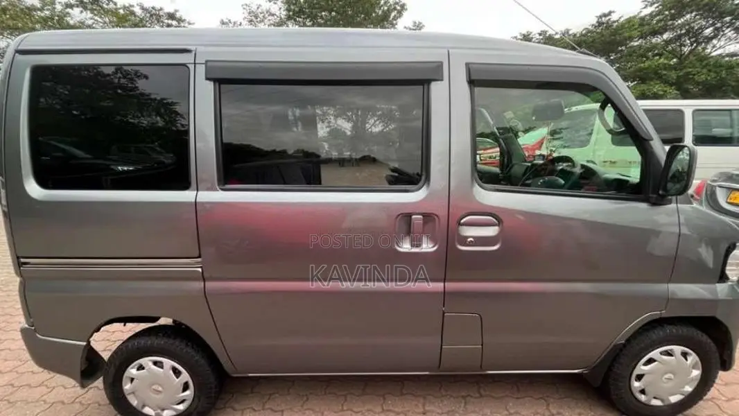 Nissan Clipper 2012 Van (Used)