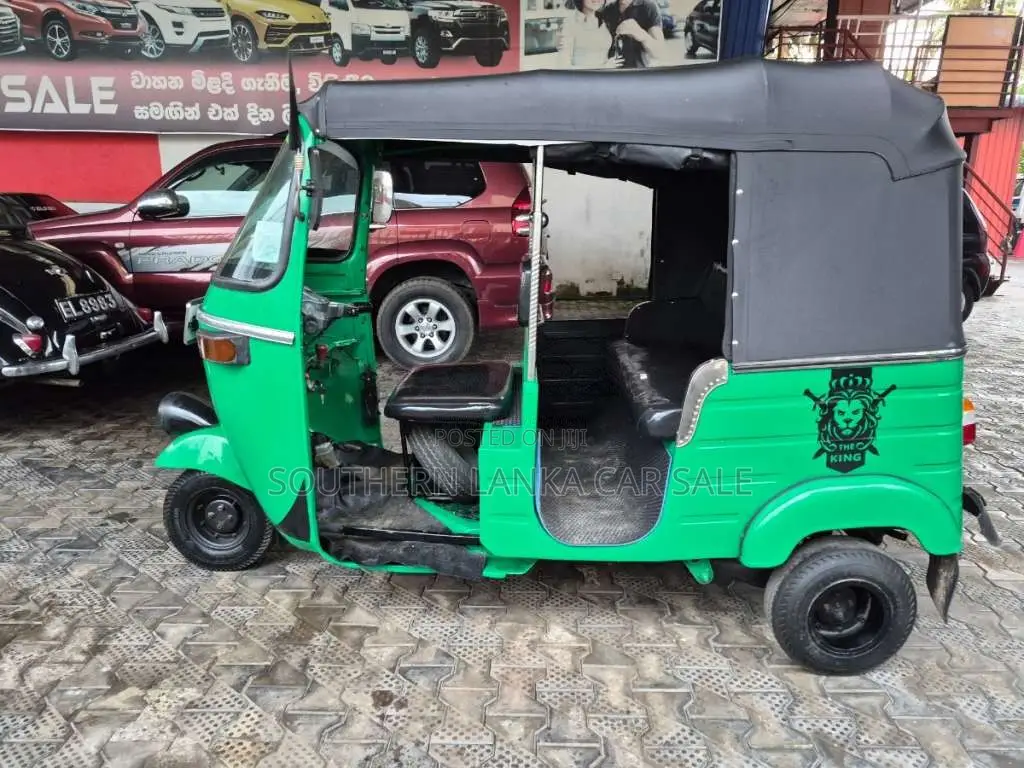 Bajaj 4 Stroke 2007 Three Wheel (Used)