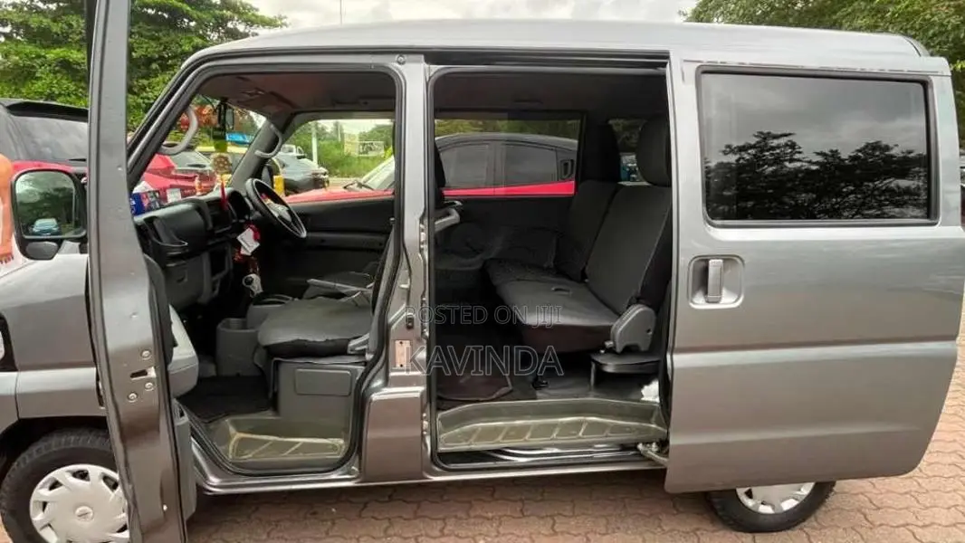 Nissan Clipper 2012 Van (Used)