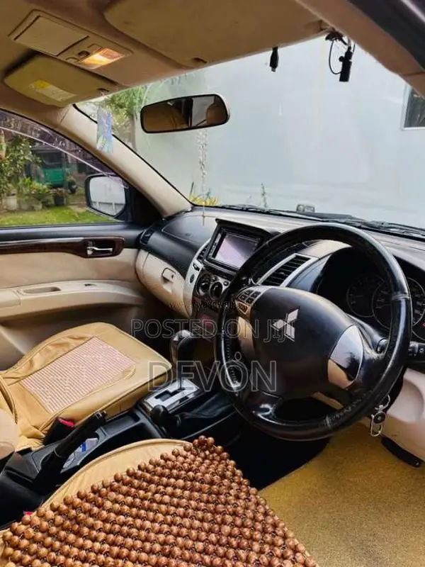 Mitsubishi Montero Sport 2011 SUV (Used)