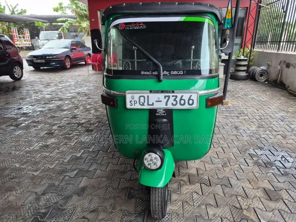 Bajaj 4 Stroke 2007 Three Wheel (Used)