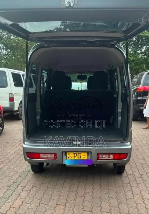 Nissan Clipper 2012 Van (Used)