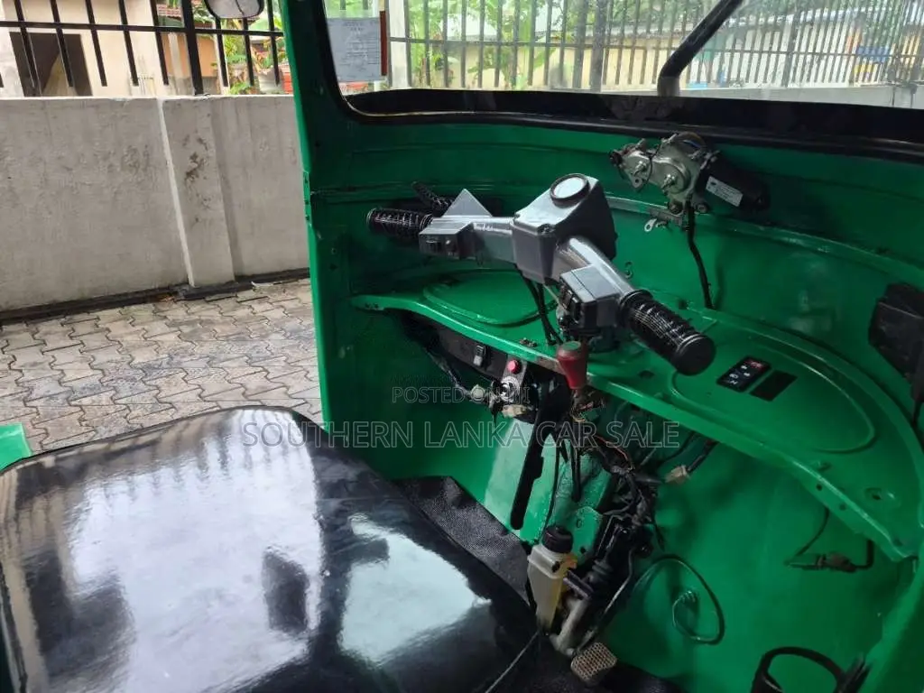 Bajaj 4 Stroke 2007 Three Wheel (Used)