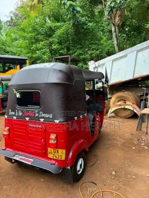 Bajaj 4 Stroke 2010 Three Wheel (Used)