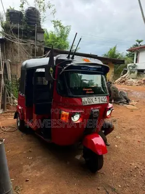 Bajaj 4 Stroke 2010 Three Wheel (Used)