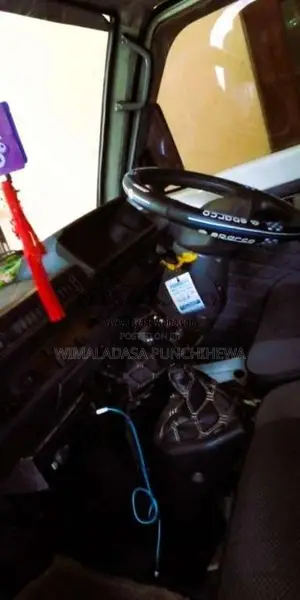 Mitsubishi L300 1980 Van (Used)