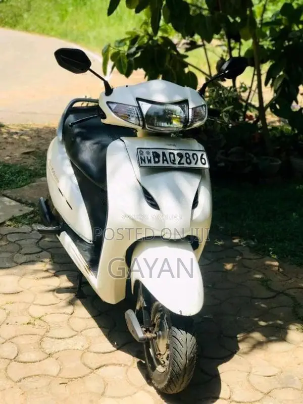 Honda Activa 2013 Motorbike (Used)
