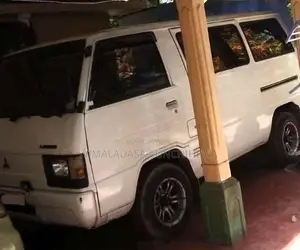 Mitsubishi L300 1980 Van (Used)