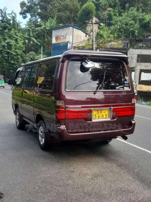 Toyota Dolphin LH102 1993 Van (Used)