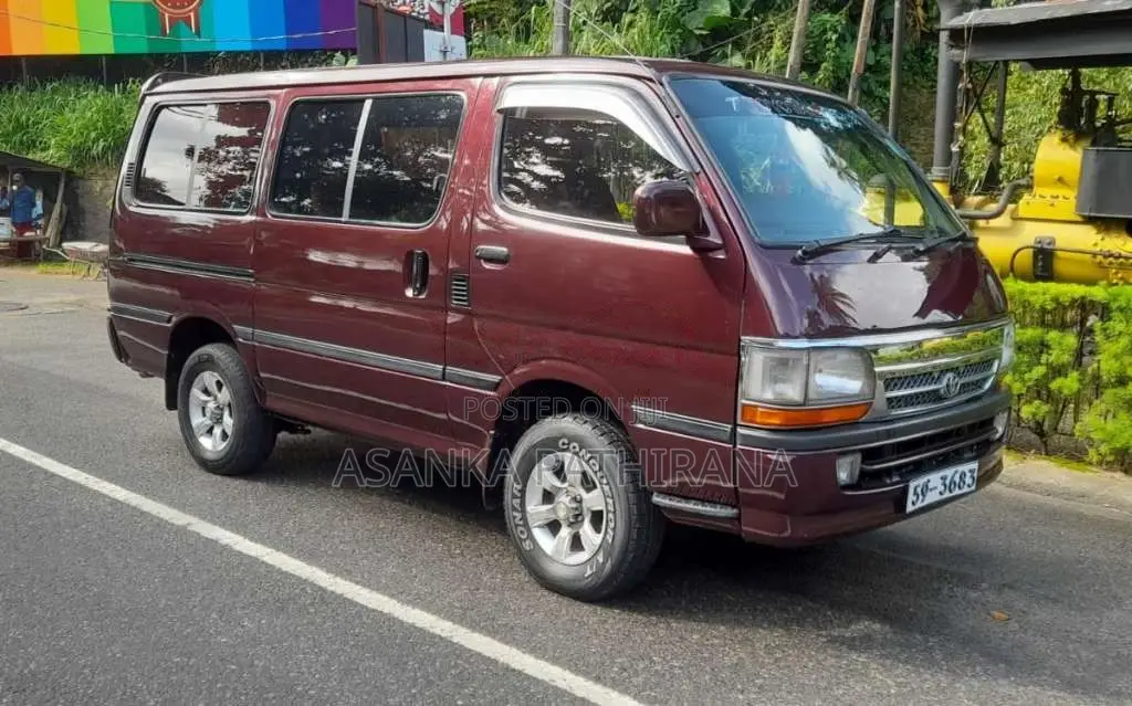 Toyota Dolphin LH102 1993 Van (Used)