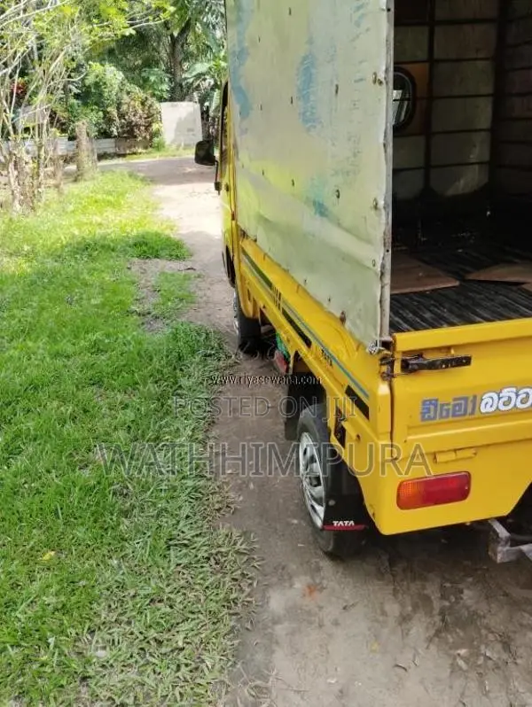 Tata Dimo Batta 2011 Lorry (Used)