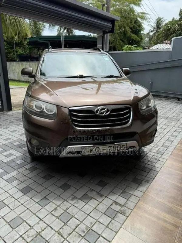 Hyundai Santa Fe 2011 SUV (Used)