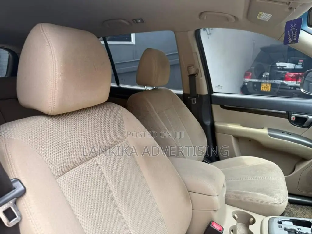 Hyundai Santa Fe 2011 SUV (Used)