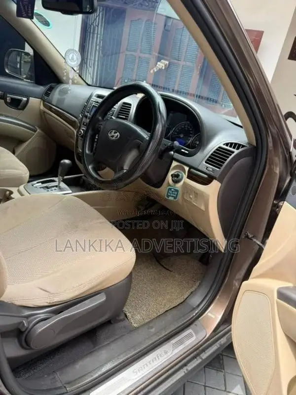 Hyundai Santa Fe 2011 SUV (Used)
