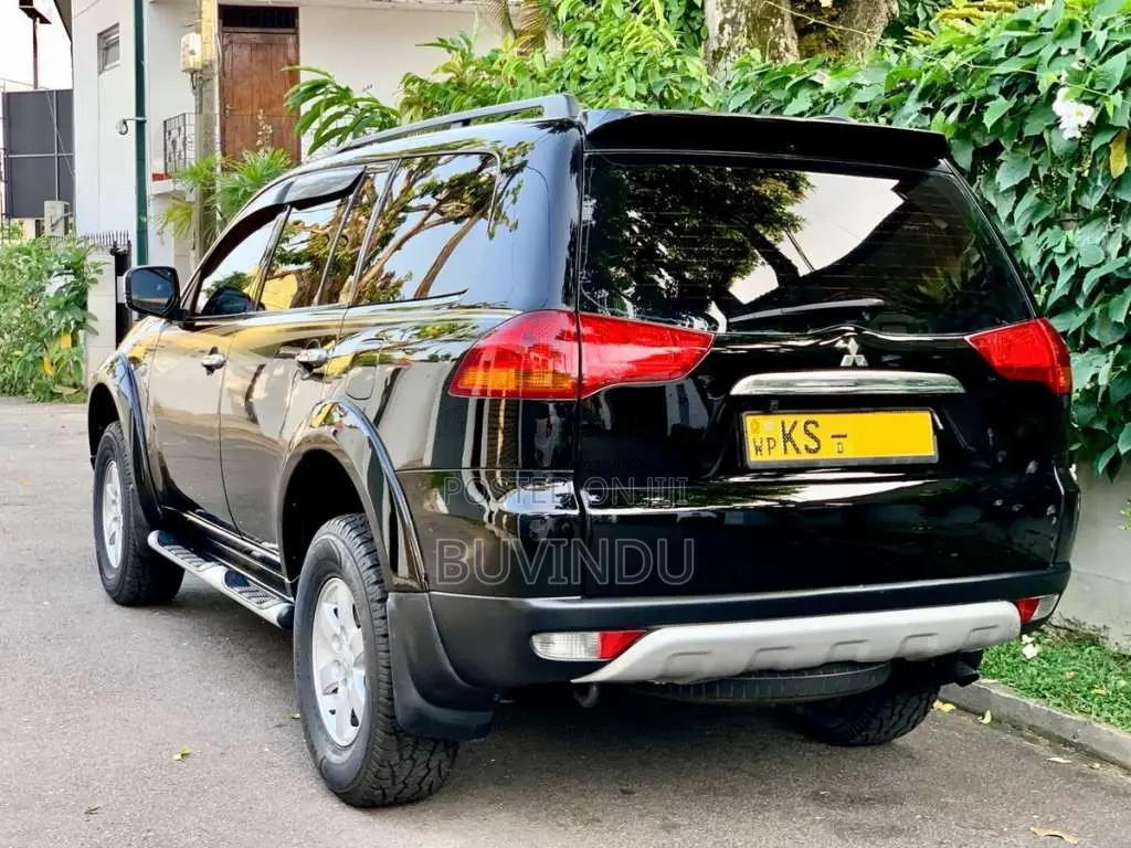 Mitsubishi Montero Sport 2011 SUV (Used)