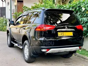 Mitsubishi Montero Sport 2011 SUV (Used)