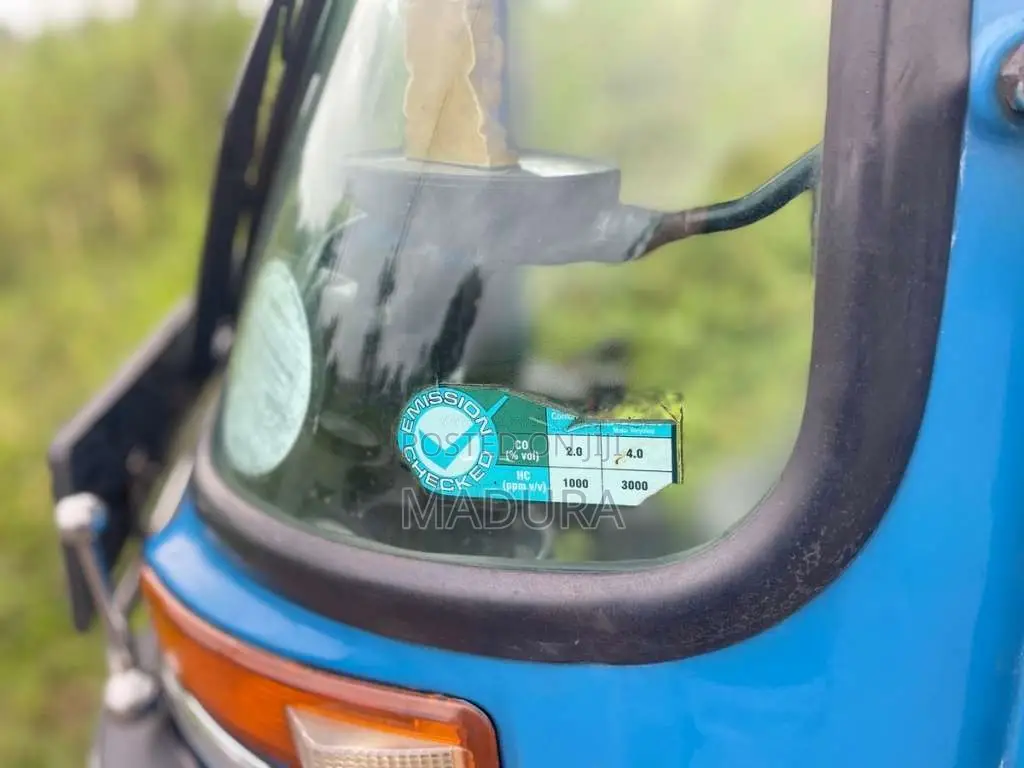 Bajaj RE 2014 Three Wheel (Used)