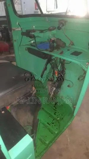 Bajaj RE 2 Stroke 2005 Three Wheel (Used)