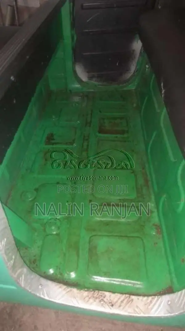 Bajaj RE 2 Stroke 2005 Three Wheel (Used)