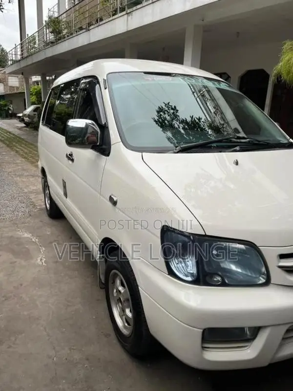Toyota Noah KR41 1998 Van (Used)