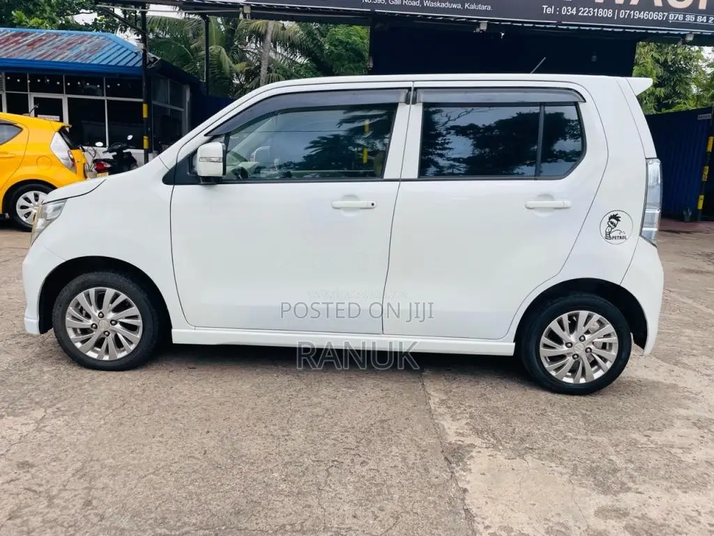 Suzuki Wagon R FZ 2015 Car (Used)
