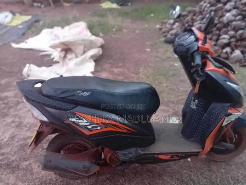 Honda Dio 2017 Motorbike (Used)