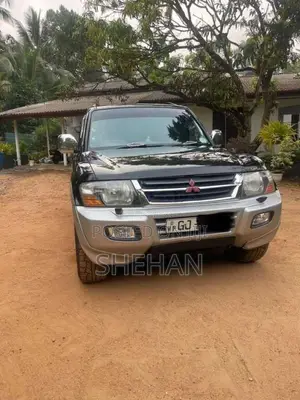 Mitsubishi Montero 2000 SUV (Used)