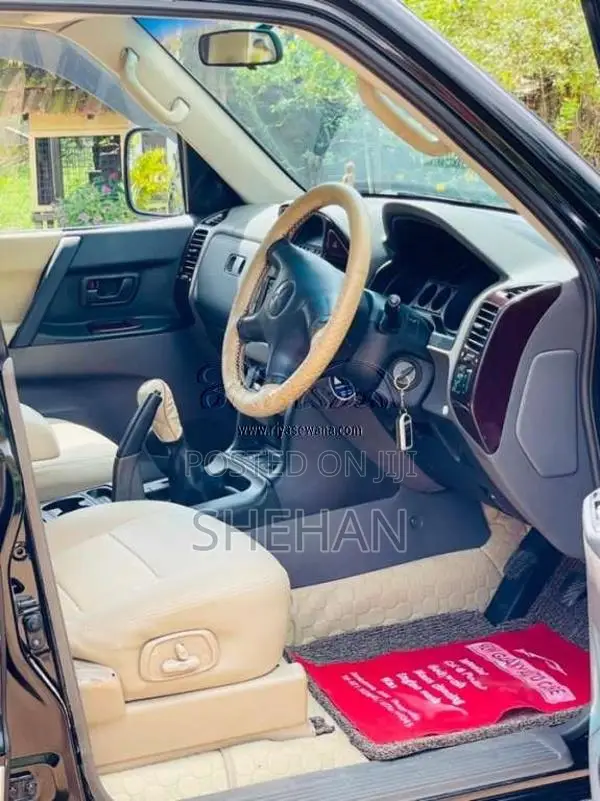 Mitsubishi Montero 2000 SUV (Used)