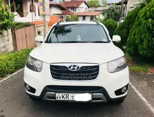 Hyundai Santa Fe 2011 SUV (Used)