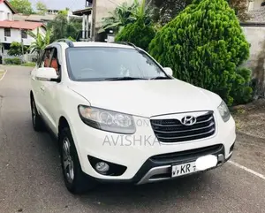 Hyundai Santa Fe 2011 SUV (Used)