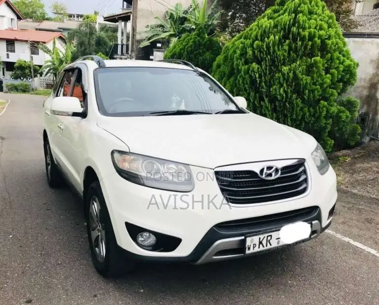 Hyundai Santa Fe 2011 SUV (Used)