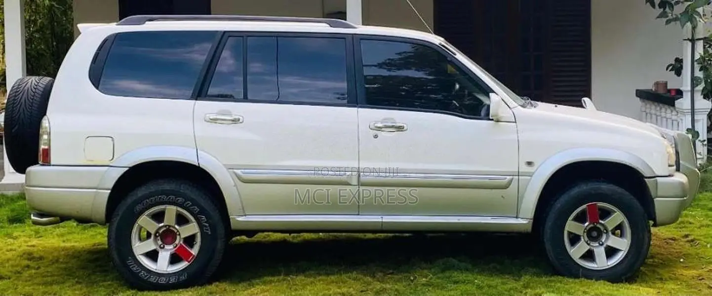 Suzuki Escudo 2001 SUV (Used)