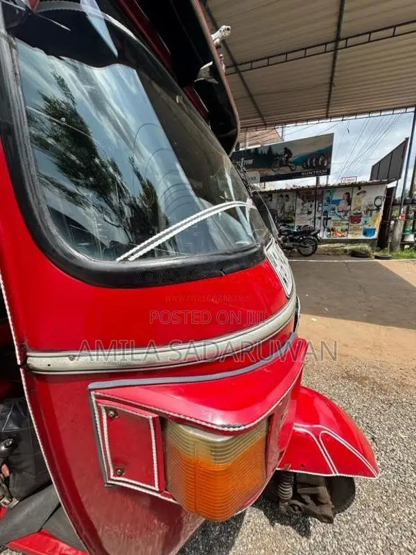 Bajaj Re 2010 Three Wheel (Used)