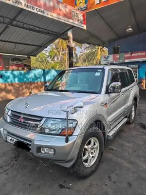 Mitsubishi Montero 2000 SUV (Used)