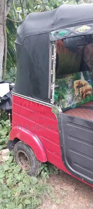 Bajaj RE 1999 Three Wheel (Used)