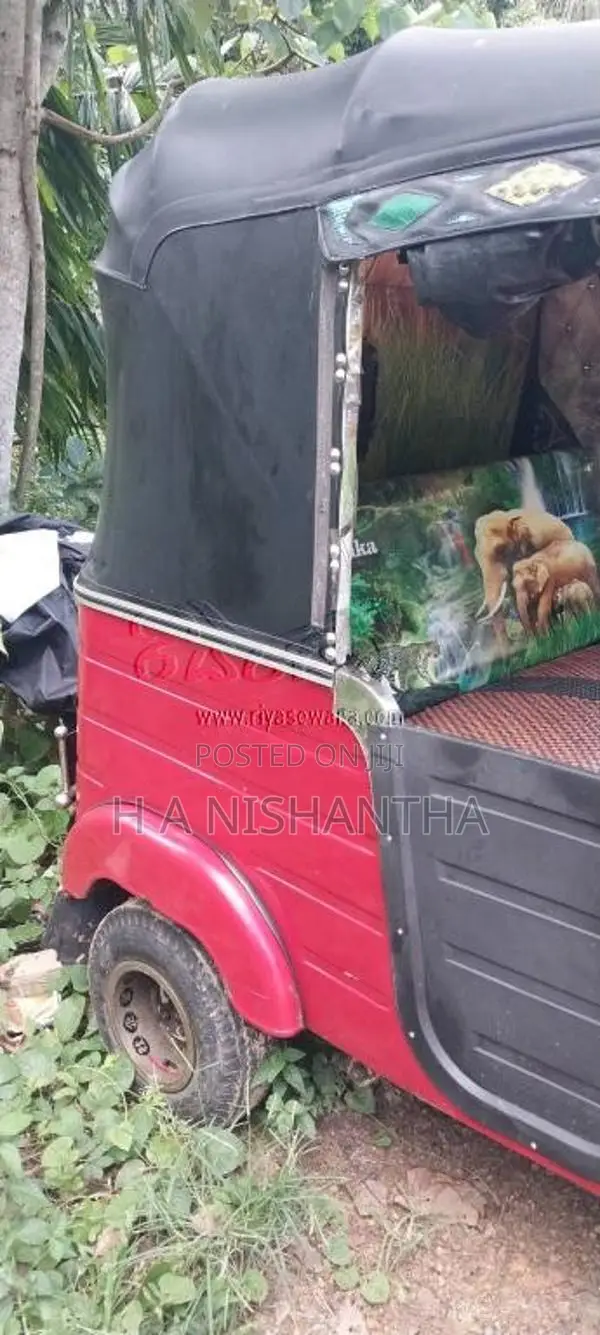 Bajaj RE 1999 Three Wheel (Used)