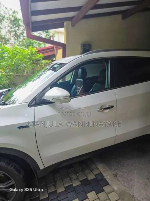 DFSK Glory I-auto 2023 SUV (Used)