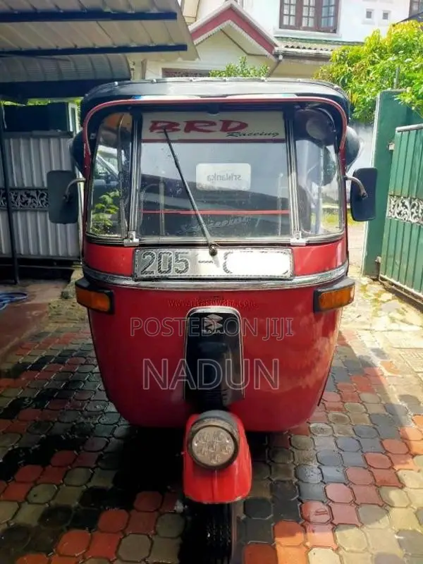 Bajaj RE 1999 Three Wheel (Used)