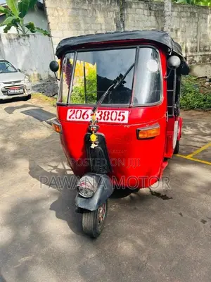 Bajaj RE 2000 Three Wheel (Used)
