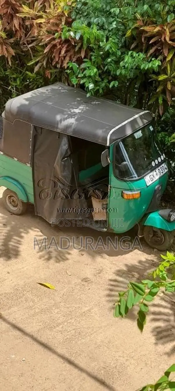 Bajaj RE 2002 Three Wheel (Used)