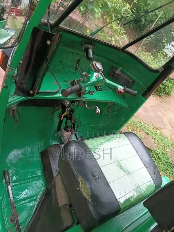 Bajaj RE 2006 Three Wheel (Used)